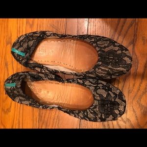 Tiek lace flats